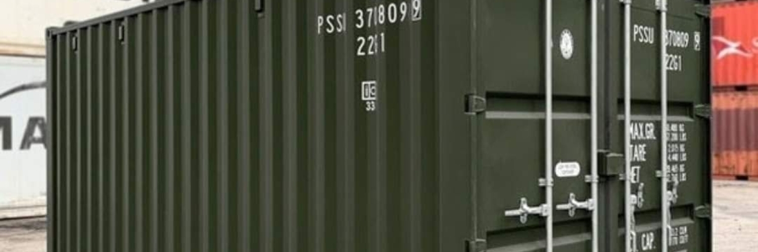Our 20 foot steel cargo shipping and storage containers have an outside dimension of 20 x 8 x 8.6, making them an excellent choice for portable onsite storage. Our 20 Containers feature:Frames constructed from 8 gauge steelBody construction of 14 gauge steelOne-inch thick wood floors