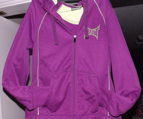 160203221901_purple-hoodie1.jpg