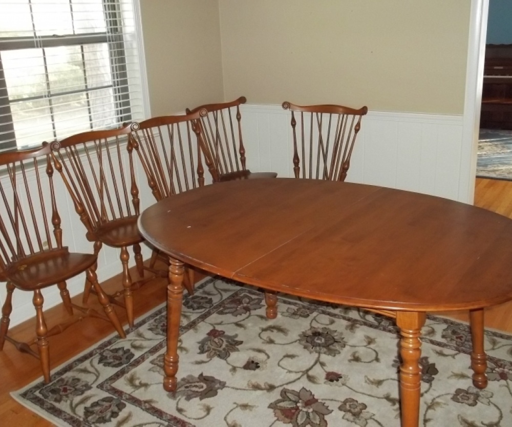 Vintage Ethan Allen Maple Dining Table